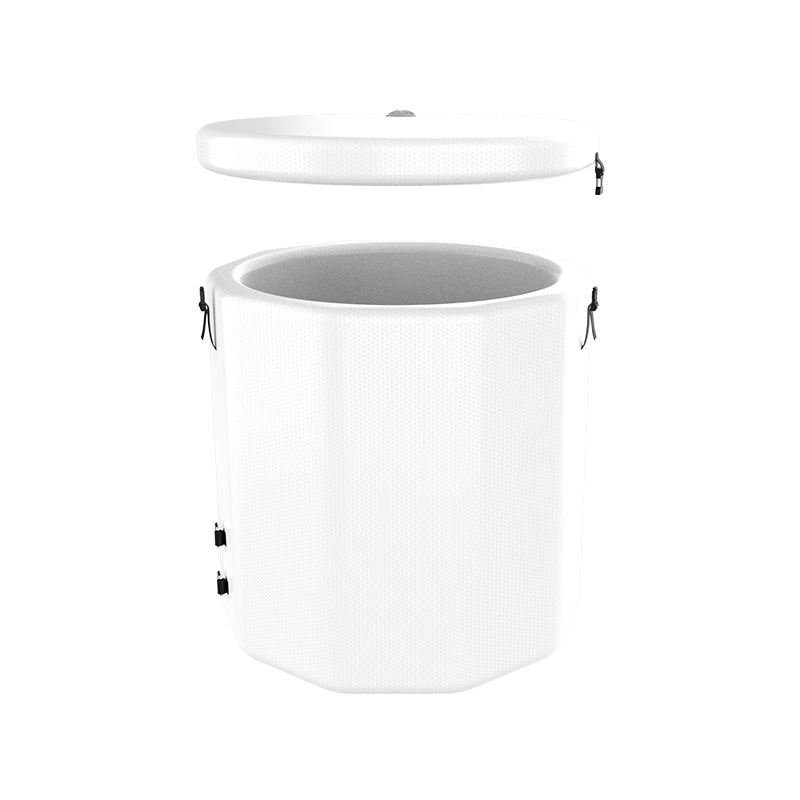 Napihljiva kad na ledu za obnovitev hladne kopeli