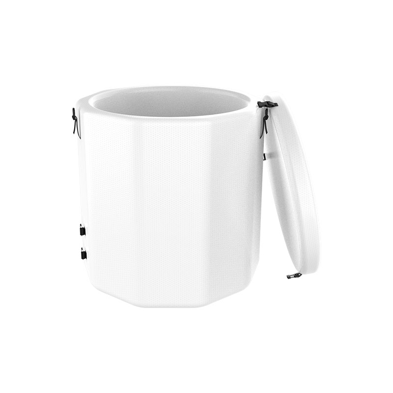 Napihljiva kad na ledu za obnovitev hladne kopeli