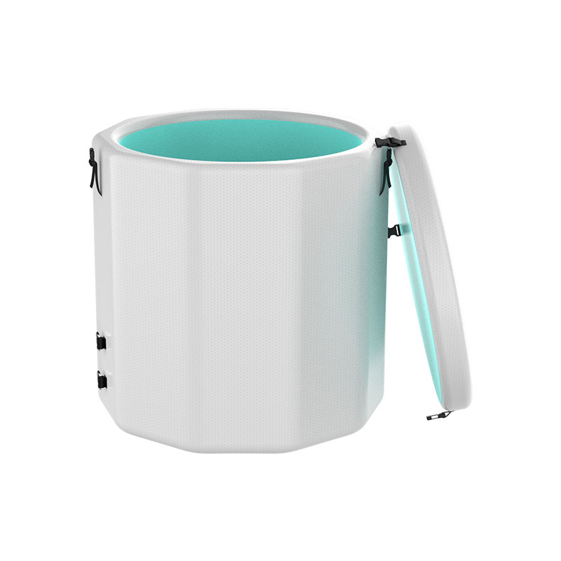 Napihljiva kad na ledu za obnovitev hladne kopeli